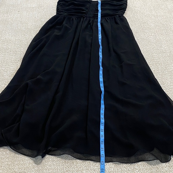 Aritzia Elegant Black Midi Dress Size 8 - Picture 16 of 16